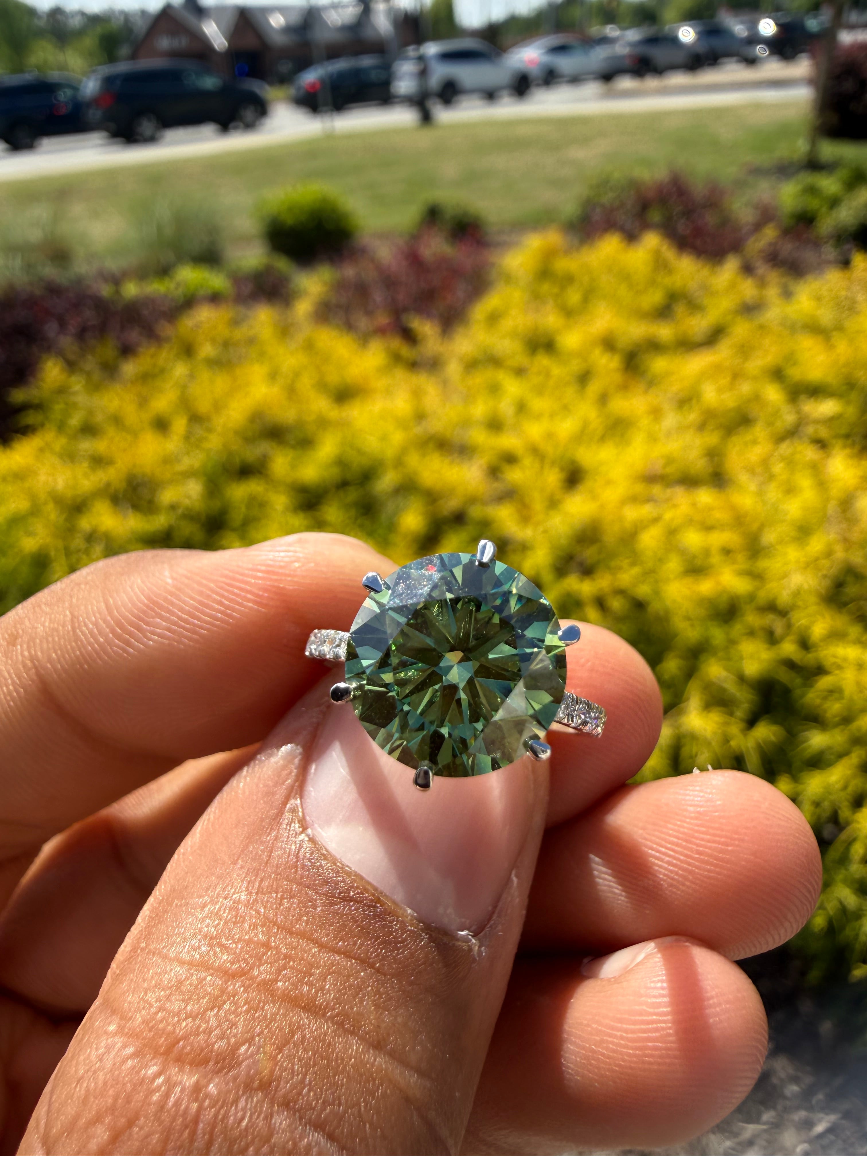 5.3 carat fancy green ring  handcrafted ring made with 14k gold in grown diamond