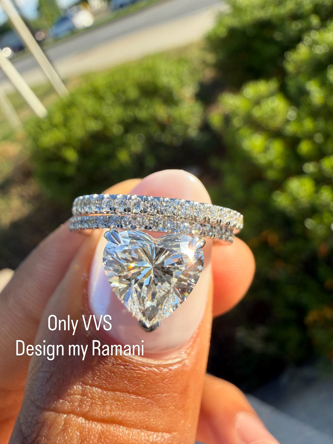 3 carat heart VS cut special cut ring Vs stone with special cut on side stone fancy handcrafted in grown diamond 14k gold ( made in gold ) iGI certified Diamond