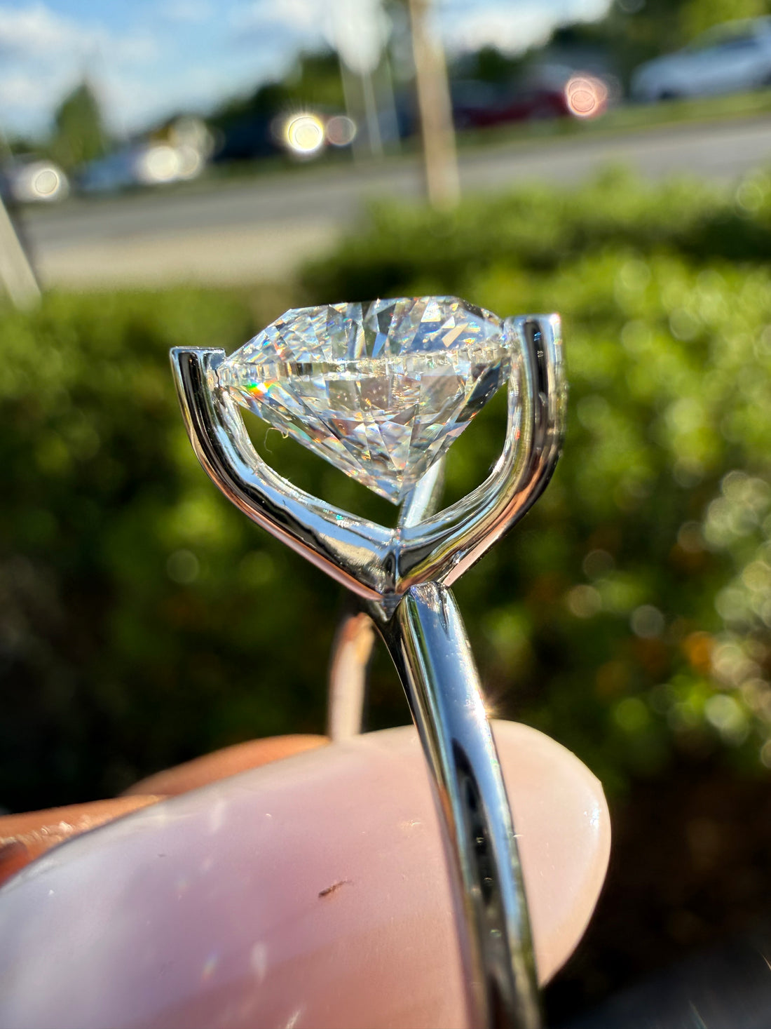 3 carat heart VS igi certified special cut ring Vs stone with special stone fancy handcrafted in grown diamond 14k gold ( made in gold ) iGI certified Diamond