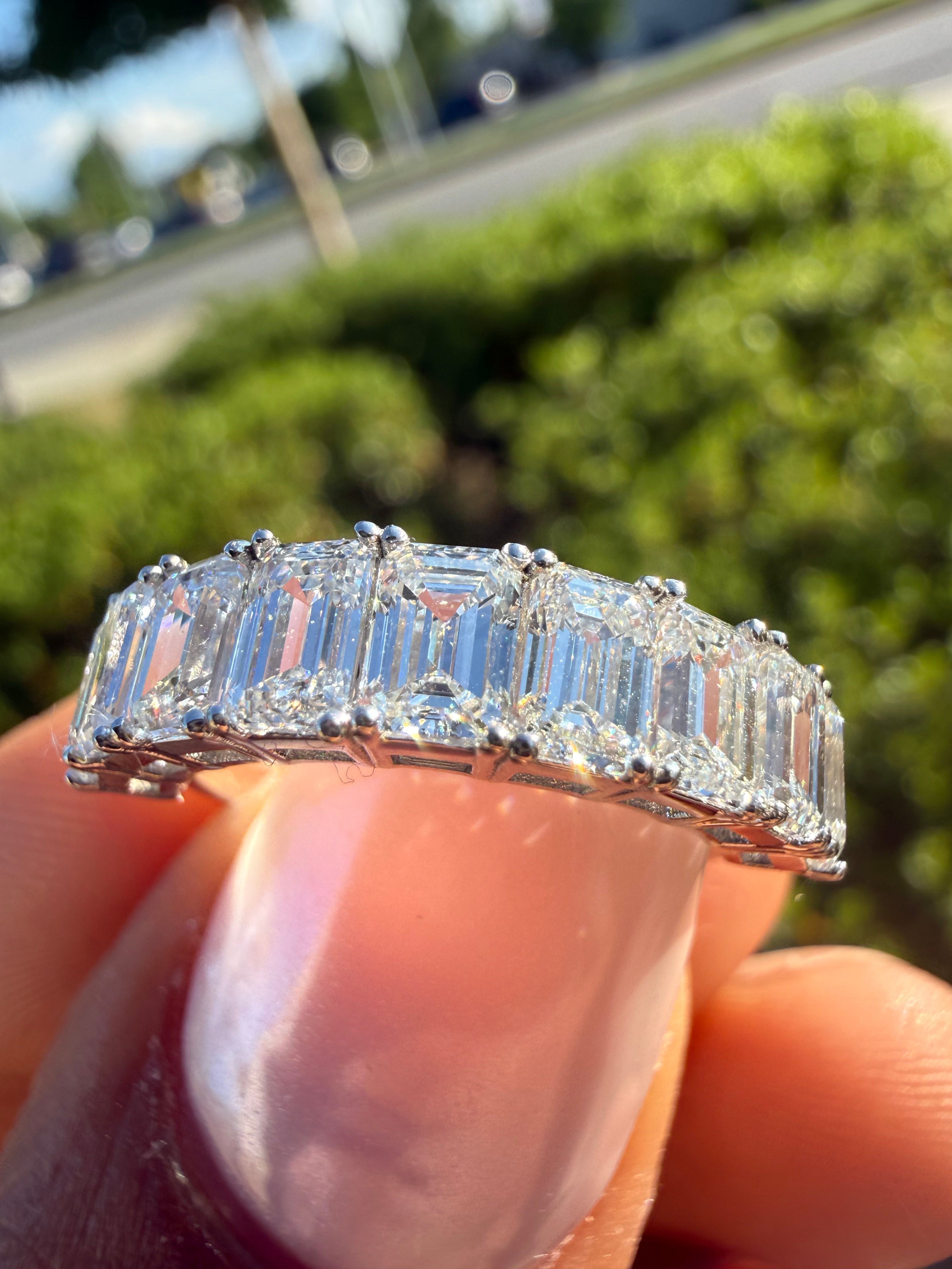 5 carat emerald cut  special cut ring VVS stone with special cut on side stone fancy highly handcrafted in grown diamond 14k gold ( made in gold )