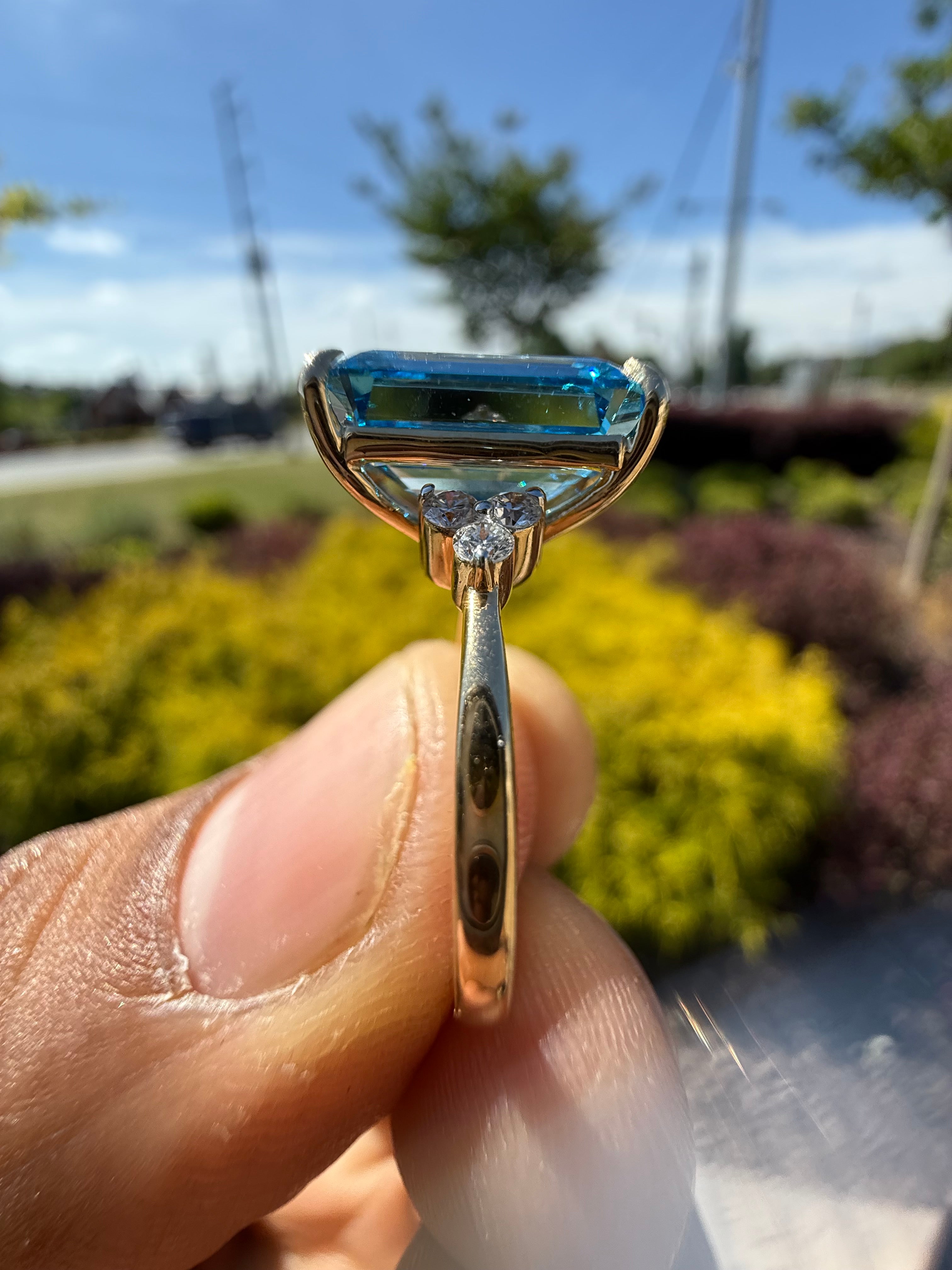 5.23 carat fancy blue igi certified stone Vs certified stonehandcrafted in color high cut with fancy blue stone in  ring handcrafted ring made with 14k gold in grown diamond igi certified