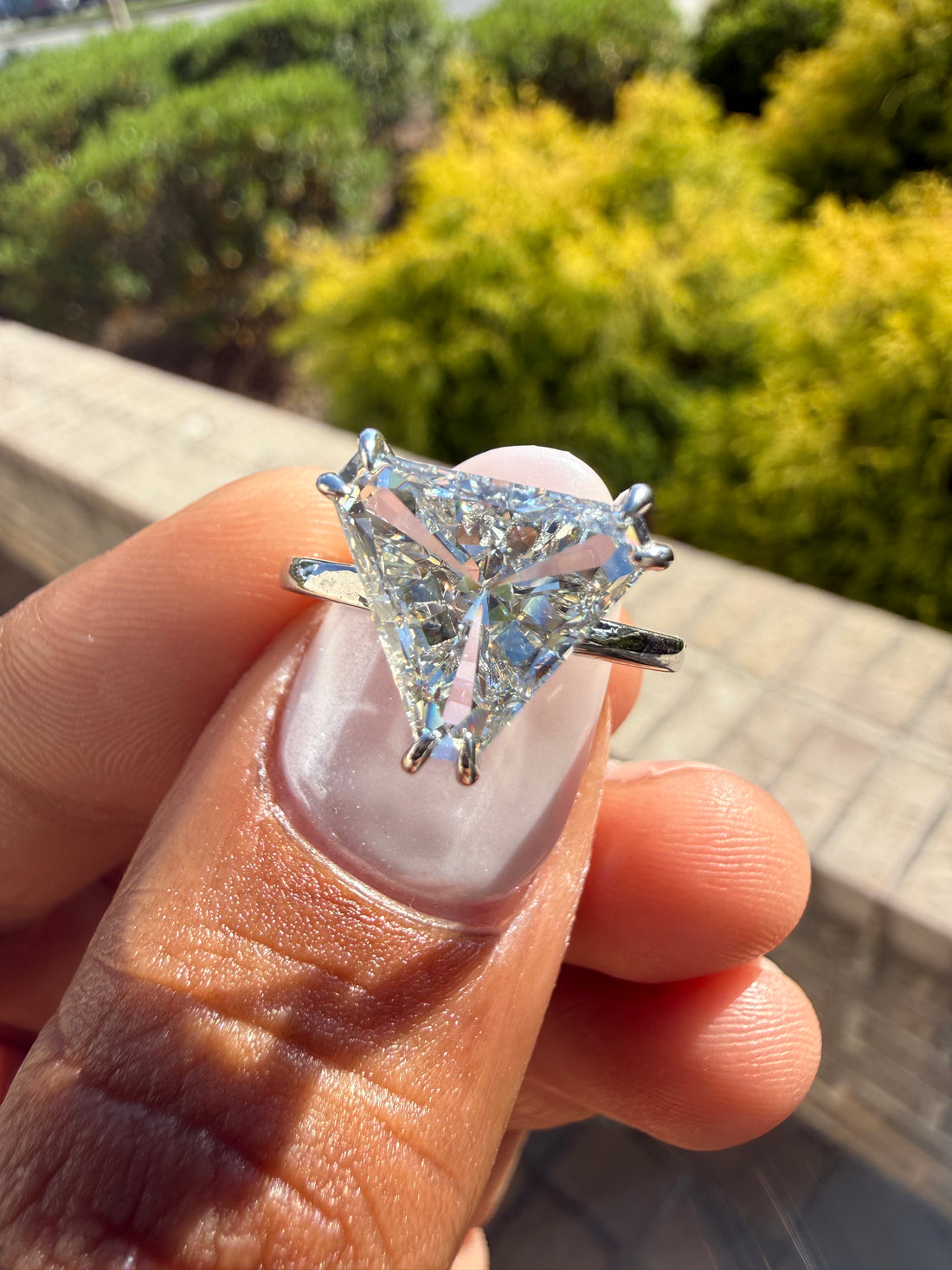 3 carat Traingle cut E vs IGI certified made with special cut handcrafted in grown diamond 14k gold