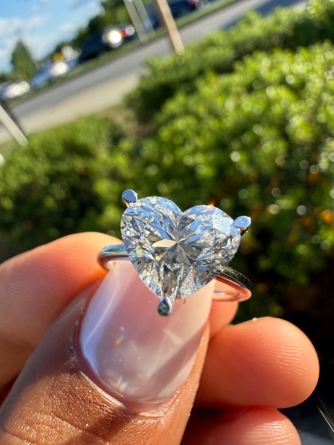 3 carat heart VS igi certified special cut ring Vs stone with special stone fancy handcrafted in grown diamond 14k gold ( made in gold ) iGI certified Diamond