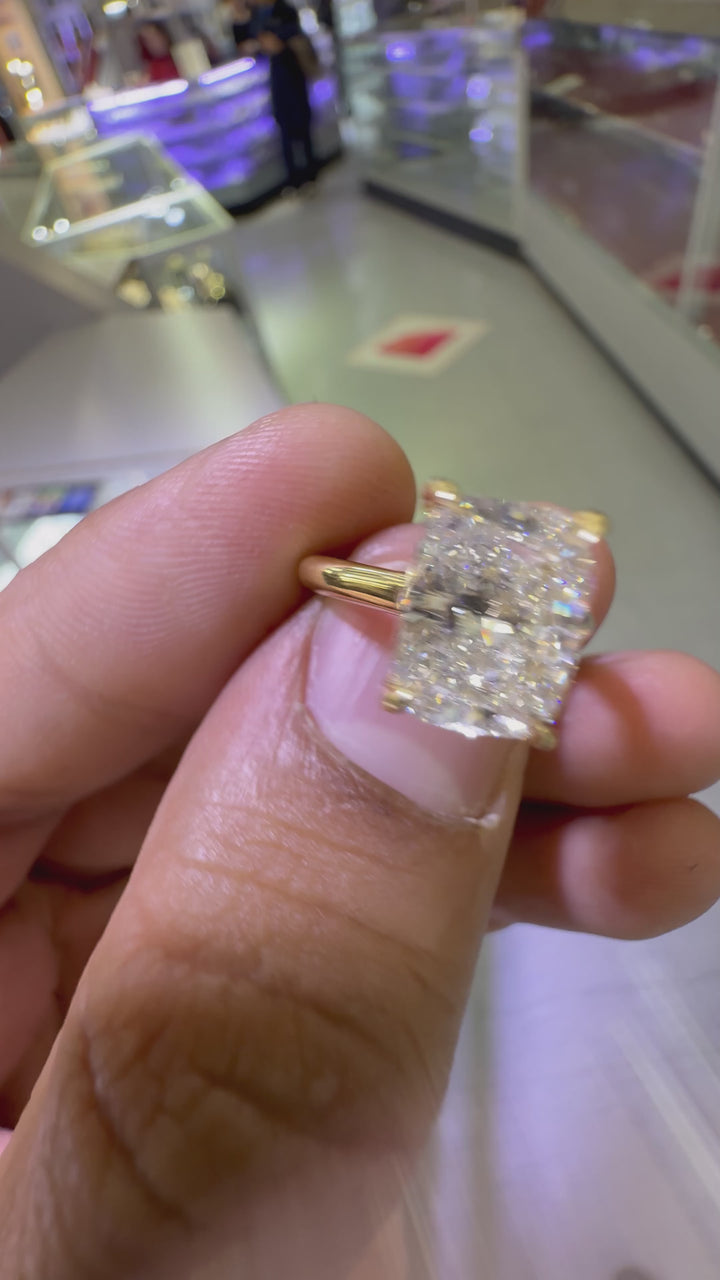 5 carat elongates cushion  Ring made with 14k  gold, labgrown diamond E vs1 igi certified