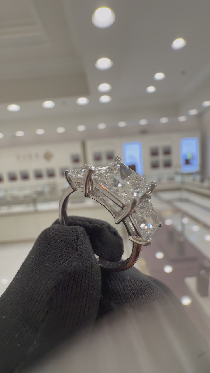 4 carat E vvs  Ring made with 14k white gold , labgrown diamond E vs1 igi certified