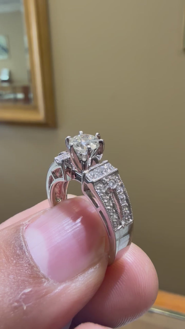 5 carat engagement Ring made with 14k gold , total 5 carats diamond on ring  labgrown diamond E vs1 igi certified