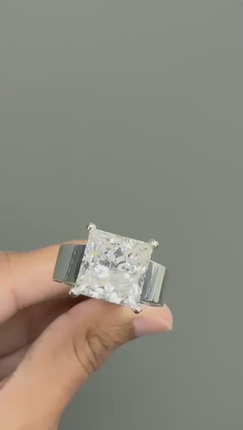 5 carat princess cut VVS handcrafted in 14k white gold made with labgrown igi certified Diamond