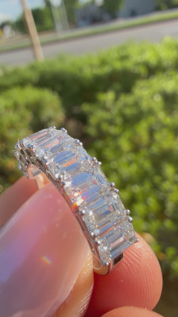 5 carat emerald cut  special cut ring VVS stone with special cut on side stone fancy highly handcrafted in grown diamond 14k gold ( made in gold )