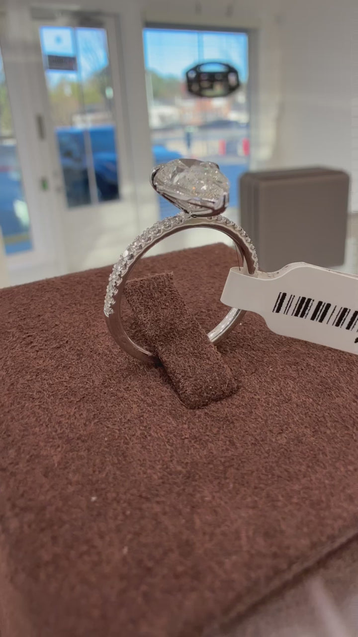 3 carat pear E vs handcrafted ring made with 14k gold in igi certified diamond