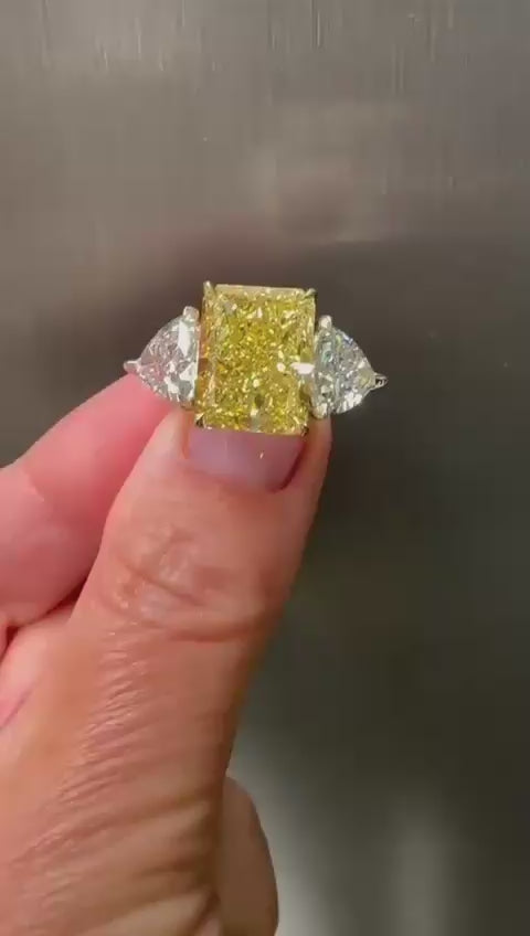 3 carat Radiant fancy vivid yellow Ring igi certified diamond handcrafted with 14k gold made with high clarity VS igi lab-grown diamond Certified